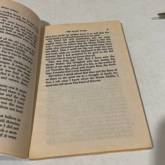 Classroom Library Books round 1 - Picture 2 of 16